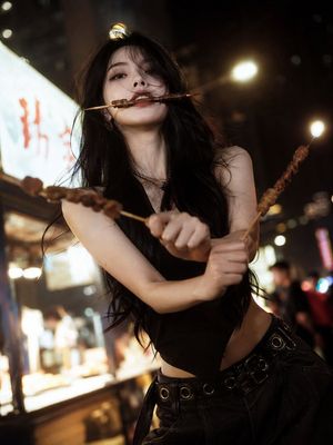 高级时装风格动漫致敬肖像 AI image prompt example